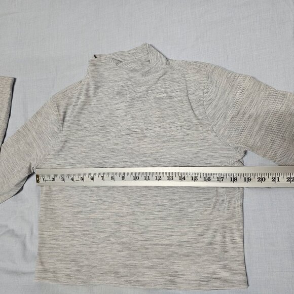 Lululemon All Aligned Mock Neck Long Sleeve Shirt Women Size 14 Gray Pinstriped - Picture 8 of 11